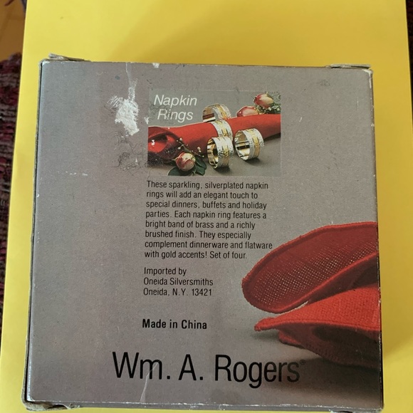 Wm A Rogers Napkin Rings(4) - Picture 2 of 2